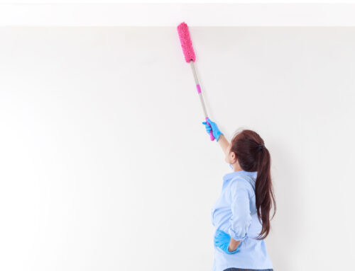 Quick Tips for Cleaning Your Ceiling and Wall Corners