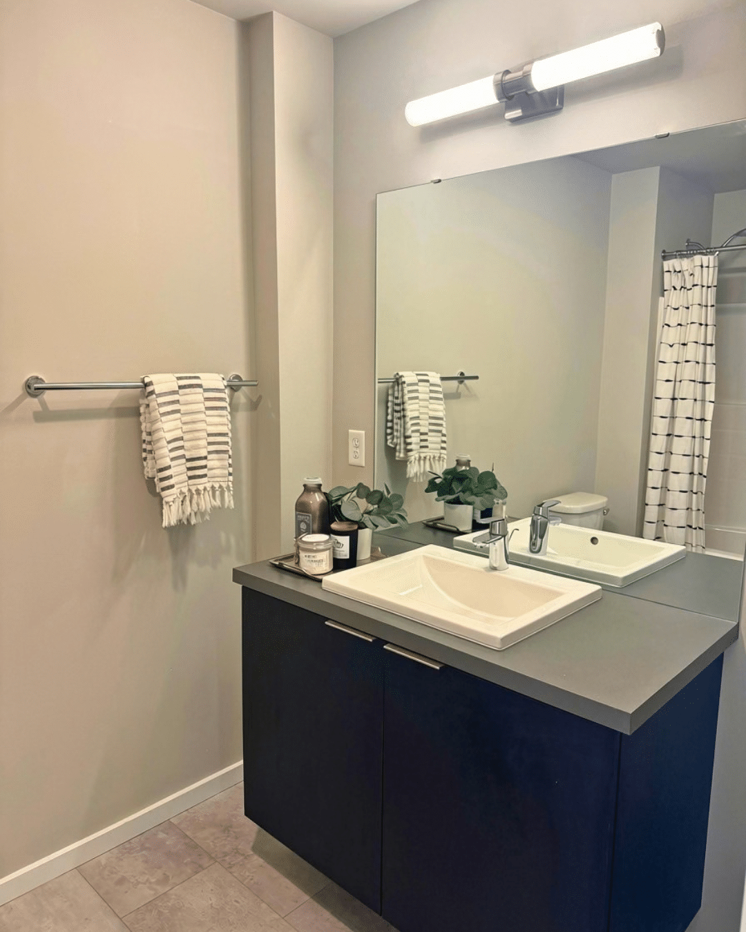 thepurplemaids-bathroom-mirror-cleaning-central-houghton-kirkland-wa